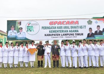 Bupati Lamtim menjadi pembina dalam Upacara Hari Amal Bhakti Ke-77 Kabupaten Lampung Timur