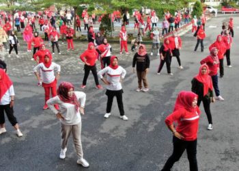 Gelorakan Hidup Sehat, Ketua YJI Lampung Selatan Senam Bersama Dengan Masyarakat