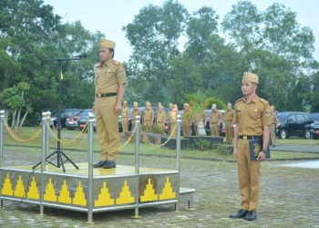 Sekda kabupaten Lampung Tengah Nirlan,SH.MM. Pimpin Apel Bulanan