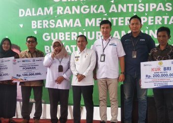 Nirlan Sekda Kabupaten Lampung Tengah Bersama Kadis Pertanian Jumali Hadiri Antisipasi El Nino