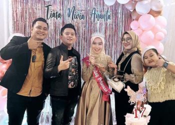 HUT Ke 17 Tahun Putri Sulung Ketua DPC KWRI Metro, Di Hadiri Artis Papan Atas Kiki Thepotters