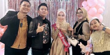 HUT Ke 17 Tahun Putri Sulung Ketua DPC KWRI Metro, Di Hadiri Artis Papan Atas Kiki Thepotters