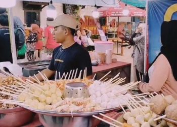 Walikota Metro Wahdi Sirajuddin Mengatakan Sektor Perdagangan Dan Jasa Memiliki Prospek Yang Cukup Menjanjikan