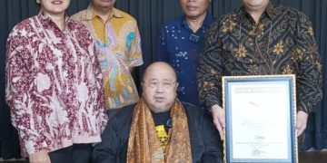 Di Gedung Jaya Suprana Institute, SMSI Paling Awal Menerima Penghargaan MURI