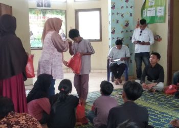 Indahnya Berbagi Bersama Lurah Adipuro