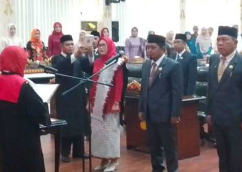 Sidang Paripurna DPRD Kota Metro Ria Disumpah Janji Sebagai Ketua