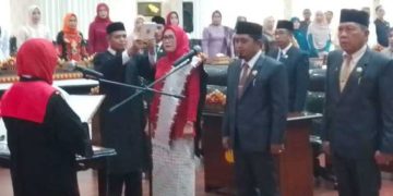 Sidang Paripurna DPRD Kota Metro Ria Disumpah Janji Sebagai Ketua