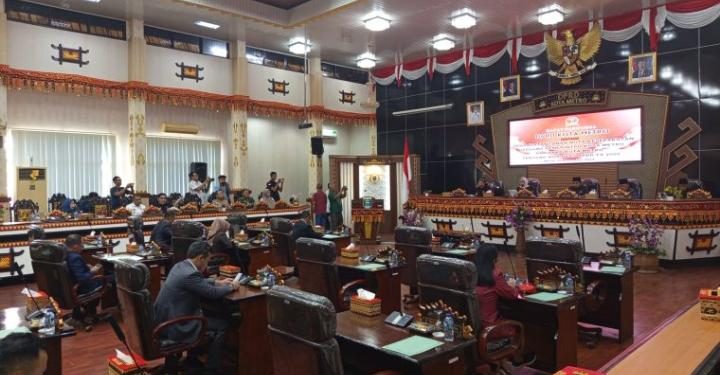 DPRD Metro Rapat Paripurna Penandatanganan Nota Kesepakatan KUA – PPAS APBD 2025