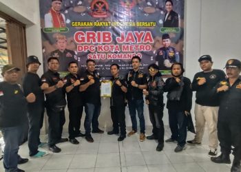 DPC GRIB JAYA Kota Metro Serahkan SK Pengurus PAC GRIB JAYA Metro Pusat yang Diketuai oleh Samsul Bahri
