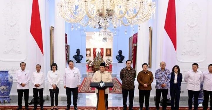 Presiden Prabowo Subianto mengumumkan kebijakan pemerintah dalam memperkuat ketahanan ekonomi nasional
