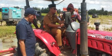 Bupati Lampung Tengah Ardito Wijaya dampingi Gebernur Lampung Rahmad Mirzani Djausal Panen Raya