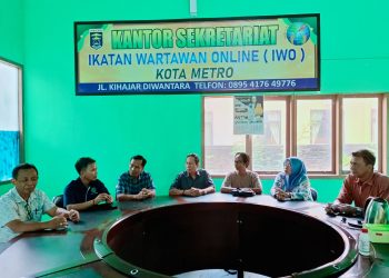 PW.IWO provinsi dan PD.IWO  Kota Metro bahas program kerja kedepan di sekretariat PD.IWO kota Metro   PW.IWO Provinsi Lampung: Sambangi PD.IWO Kota Metro bahas program kerja dan pelantikan