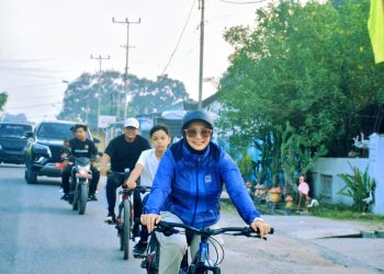 Bupati Ardito Wijaya dan Ketua TP PKK Hadiri Car Free Day di Gunung Sugih