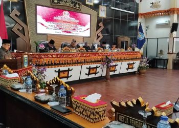 Sidang Paripurna DPRD kota Metro: Walikota Metro Sampaikan Pengantar Nota Keuangan Raperda Tentang Perubahan APBD 2025