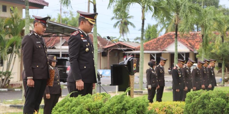 Polres Lampung Tengah Gelar Upacara Peringatan Hari Pahlawan 2025 : Teladani Semangat Pengorbanan untuk Bangsa