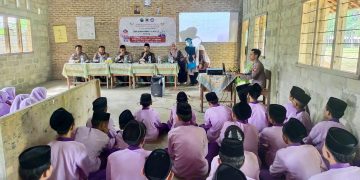 Kunjungi SMP Sunan Ampel Punggur, Polres Lampung Tengah Edukasi Kenakalan Remaja dan Pencegahan Radikalisme