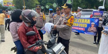 Polres Metro Gelar Operasi Zebra Krakatau 2025 di TL Masjid Taqwa, Bagikan Sembako hingga Helm Keselamatan