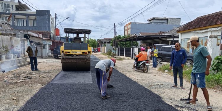 Gerak Cepat Wali Kota Metro Perbaiki Jalan Disambut Bahagia Warga