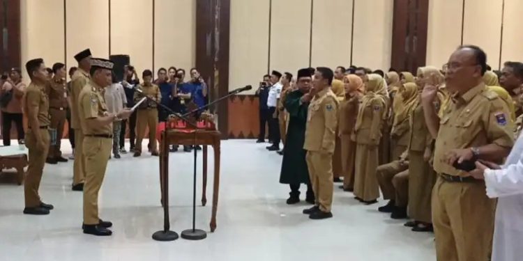 Wali Kota Metro Lantik 100 Pejabat, Langkah Strategis Wujudkan Pemerintahan Good Governance