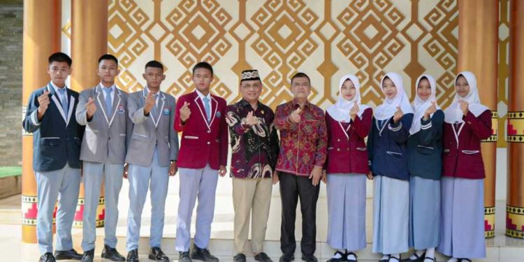 Walikota Metro Lepas delapan Capaskibraka Siap Ikuti Seleksi di Tingkat Provinsi Maupun Nasiaonal