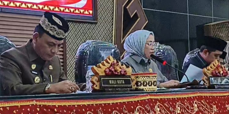 Optimalkan Pembangunan, Walikota Metro Berkomitmen Tindak Lanjuti Rekomendasi DPRD Terkait LKPJ 2025