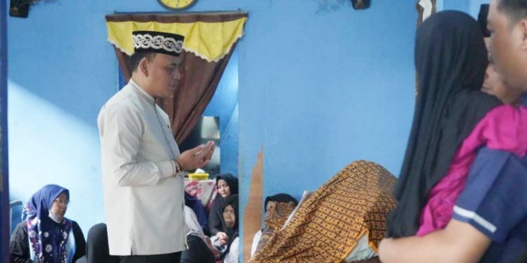 Waspada Pinjaman Ilegal !! Walikota Metro Hi Bambang Melayat Korban Penembakan di Ganjar Asri