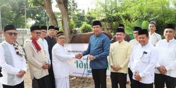 Momen Hangat Sekda Lampung Tengah Rayakan Idul Adha Bersama Warga Gunung Sugih