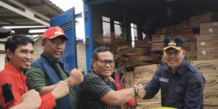 Perkuat Lumbung Sosial, Plt. Bupati Lampung Tengah Salurkan Bantuan Logistik Kemensos di Bekri