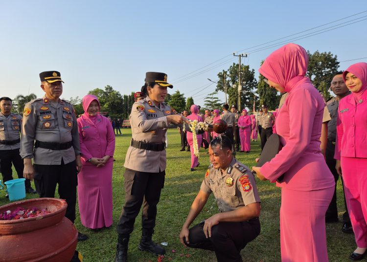 Kapolres Lampung Timur Pimpin Upacara Kenaikan Pangkat 1 Juli 2026